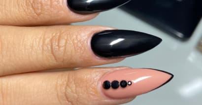 Elegancia Oscura: Guía Completa para Lograr Uñas Negras Sofisticadas